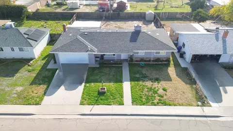 101 W Spring Ln W, Lemoore, CA 93245 photo 2