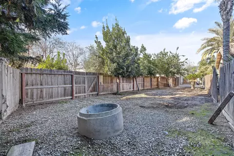 4425 E Cecil Ct, Visalia, CA 93292 photo 35
