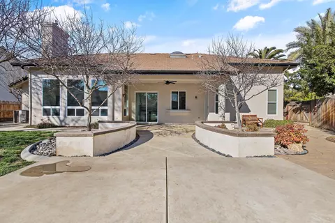 4425 E Cecil Ct, Visalia, CA 93292 photo 3