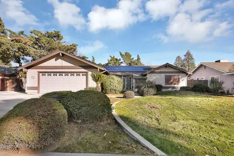 3746 S Woodland St, Visalia, CA 93277
