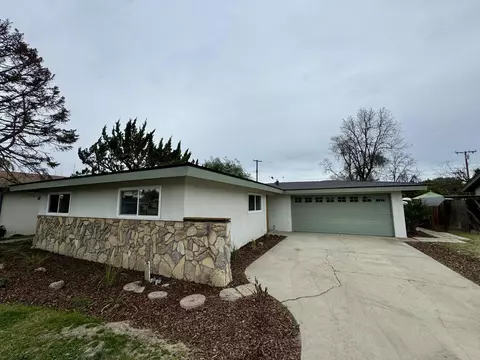 1138 W Vassar Ave, Visalia, CA 93277
