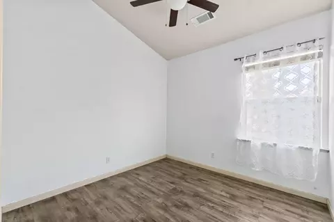 1601 E Dorothea Ave, Visalia, CA 93292 photo 17