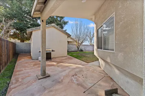 1601 E Dorothea Ave, Visalia, CA 93292 photo 32