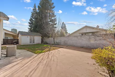 1601 E Dorothea Ave, Visalia, CA 93292 photo 34