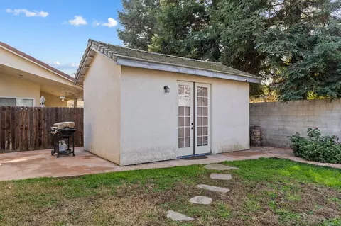 1601 E Dorothea Ave, Visalia, CA 93292 photo 35