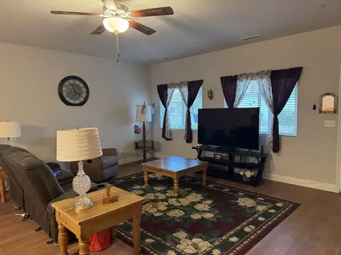 Living - 1237 Chestnut Ln, Dinuba, CA 93618 photo 1 of 1