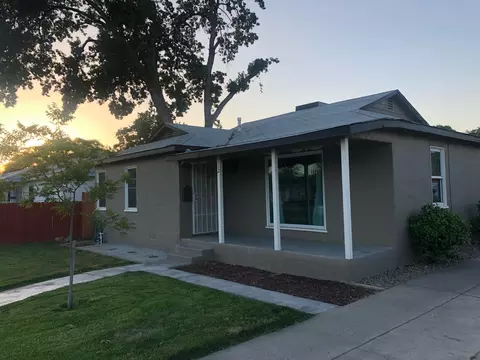 112 W Feemster Ave, Visalia, CA 93277