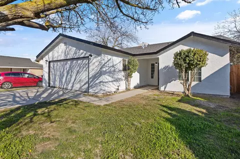1541 Defender St, Chowchilla, CA 93610 photo 3