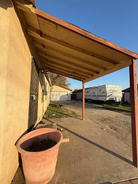 1909 Estes Ave, Corcoran, CA 93212 photo 3