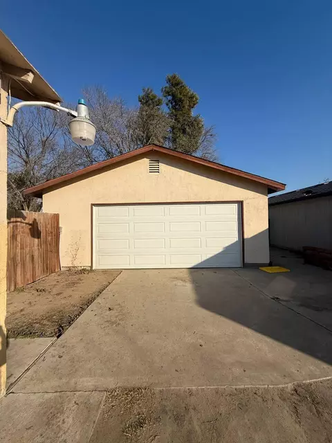 1909 Estes Ave, Corcoran, CA 93212 photo 2