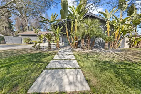 2544 W Keogh Ave, Visalia, CA 93291