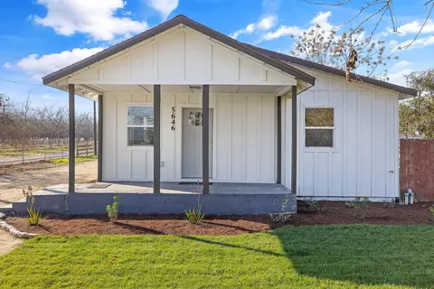 5646 N 11th Ave, Hanford, CA 93230