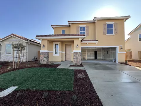 1420 Concord Way #LT 33, Dinuba, CA 93618