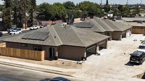 3624 S County Center Dr, Visalia, CA 93277