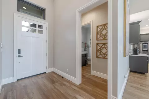 1739 E Howard Ct, Visalia, CA 93292 photo 8