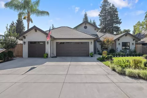 1739 E Howard Ct, Visalia, CA 93292