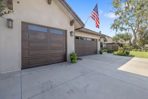 1739 E Howard Ct, Visalia, CA 93292 photo 4