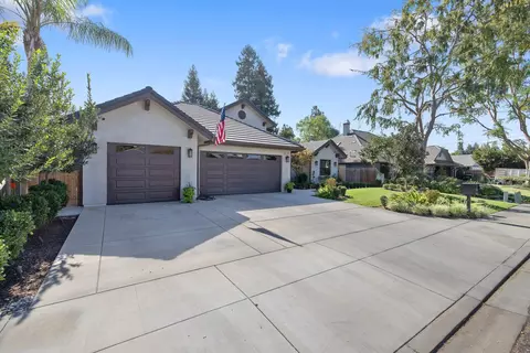 1739 E Howard Ct, Visalia, CA 93292 photo 2