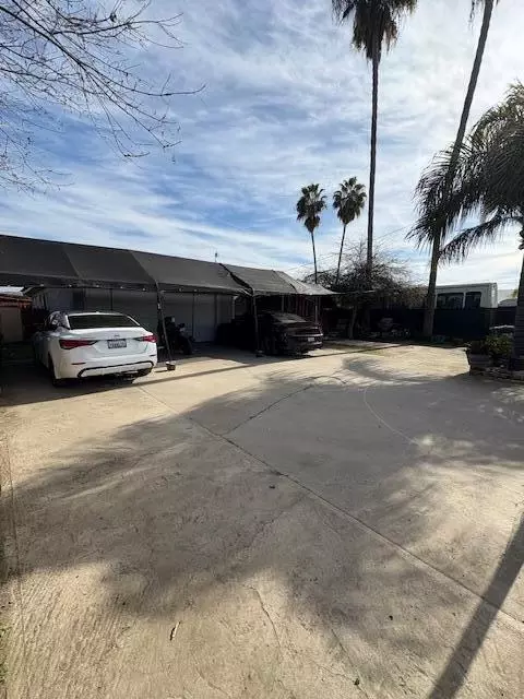9932 S Alta Ave, Reedley, CA 93654