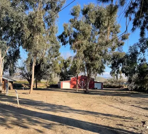 29632 220 Rd, Exeter, CA 93221