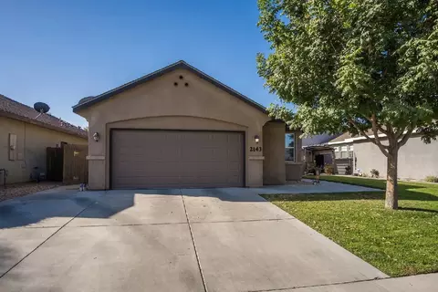 2143 W Clare Ave, Porterville, CA 93257