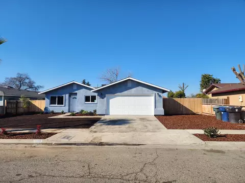 1015 S Vetter Dr, Tulare, CA 93274