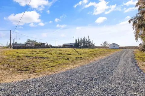 2133 N Cedar St, Pixley, CA 93256 photo 24
