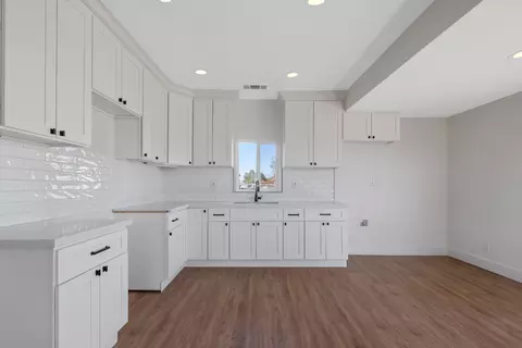 2133 N Cedar St, Pixley, CA 93256 photo 12