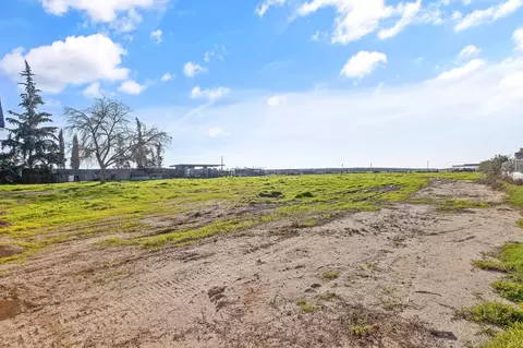 2133 N Cedar St, Pixley, CA 93256 photo 28