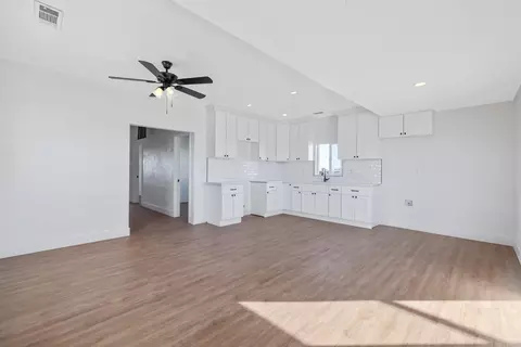 2133 N Cedar St, Pixley, CA 93256 photo 9