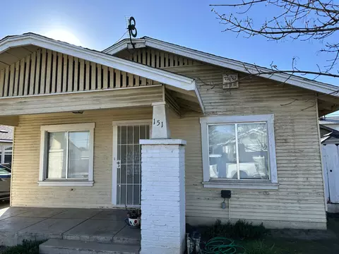 151 N Madden St, Tulare, CA 93274