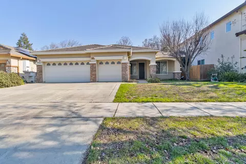 1820 N Vickie St, Visalia, CA 93291