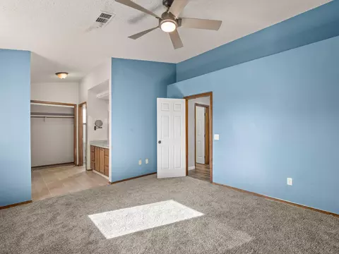261 Cantebury Dr, Lemoore, CA 93245 photo 22