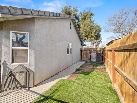 261 Cantebury Dr, Lemoore, CA 93245 photo 35