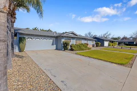 805 Fairway Dr, Exeter, CA 93221 photo 2
