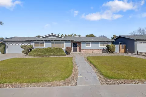 805 Fairway Dr, Exeter, CA 93221