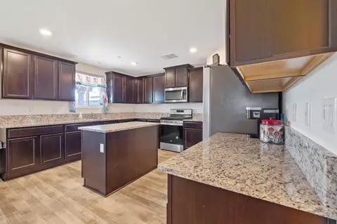 2205 Eldridge Ave, Tulare, CA 93274 photo 22