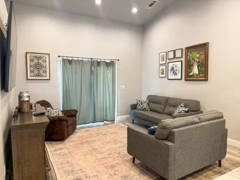 866 N E St, Tulare, CA 93274 photo 8