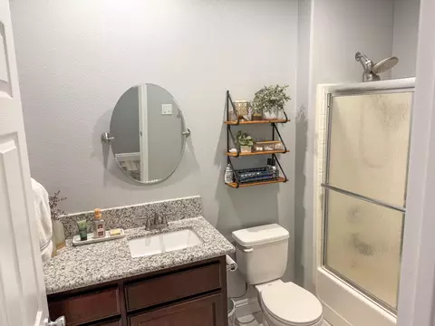 866 N E St, Tulare, CA 93274 photo 10