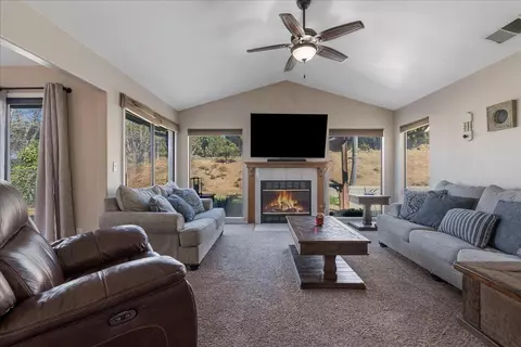 33420 Globe Dr, Springville, CA 93265 photo 20