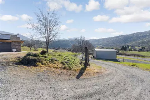 33420 Globe Dr, Springville, CA 93265 photo 5