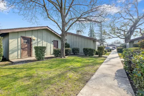 1838 E Vassar Dr, Visalia, CA 93292 photo 33