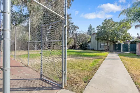 1838 E Vassar Dr, Visalia, CA 93292 photo 36