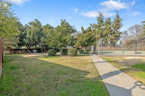 1838 E Vassar Dr, Visalia, CA 93292 photo 35