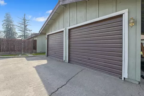 1838 E Vassar Dr, Visalia, CA 93292 photo 31