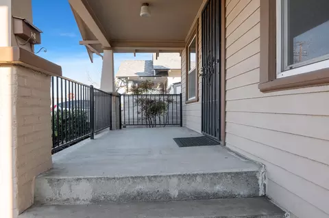 127 E 11th St, Hanford, CA 93230 photo 5
