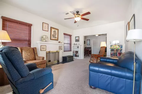 127 E 11th St, Hanford, CA 93230 photo 7