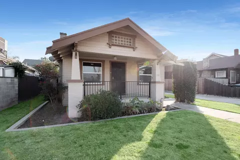 127 E 11th St, Hanford, CA 93230 photo 3