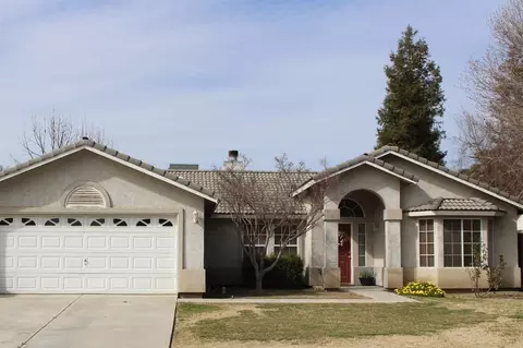 3902 Elowin Ave, Visalia, CA 93292