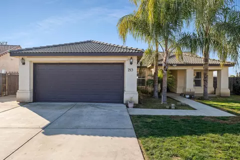 753 Lassen Ave, Tulare, CA 93274 photo 5
